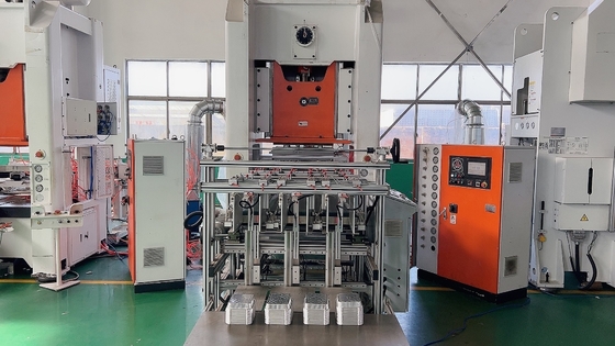 satın al 3Fase 26KW Alüminyum Gıda Konteyneri Yapma Makinesi Mitsubishi PLC online manufacture