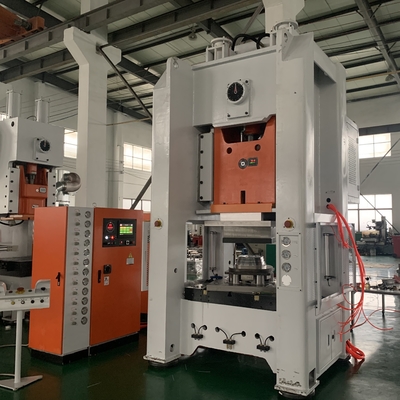 satın al Dört boşluklu tek kullanımlık masa dolabı üretimi Saat başına 12000 adet Kapasite online manufacture