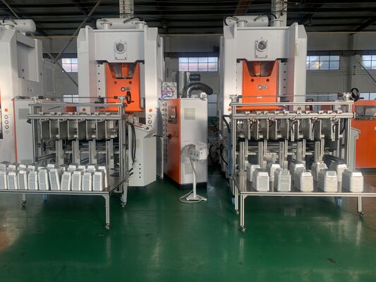 satın al Alüminyum folyo konteyner yapma makinesi Mikrodalga güvenli kapaklı tek kullanımlık yarı büyüklüklü tava online manufacture