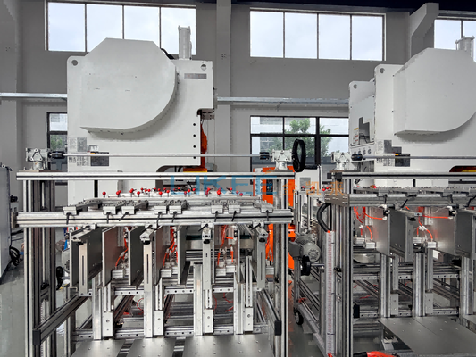 satın almak Alüminyum Folyo Konteyner Makinesi 63ton Pres Kapasitesi Bir İşçi Tek Makine Çalışması Çevrimiçi üretim