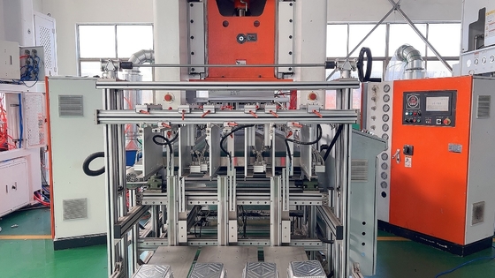 ISO14001 Sertifikalı Siemens Ana Motor Mitsubishi PLC Alüminyum Folyo Kap Yapma Makinesi