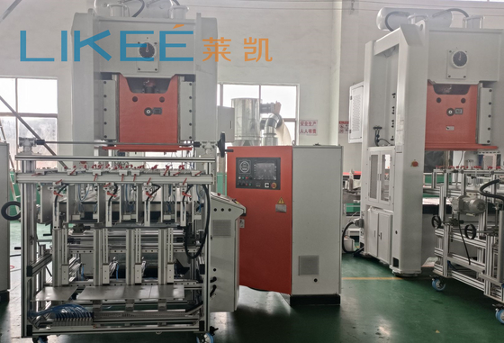 4-5 Yuvalı Alüminyum Folyo Kap Konteyner Üretim Makinesi Mitsubishi PLC Siemens Ana Motor