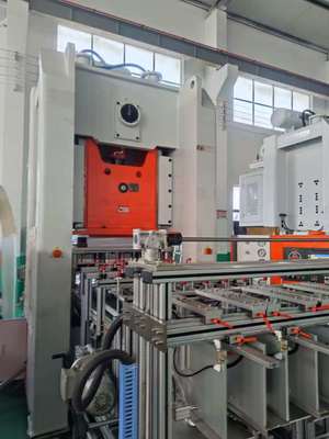 LK-T80 Gıda Kabı Zımbalama Makinesi, Hızlı Kalıp Değişimi, 1 Operatörle 15 Dakikada Geçiş